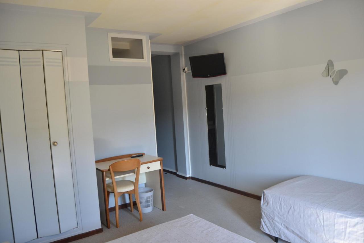 Hotel Cyrnea กาลวี ภายนอก รูปภาพ